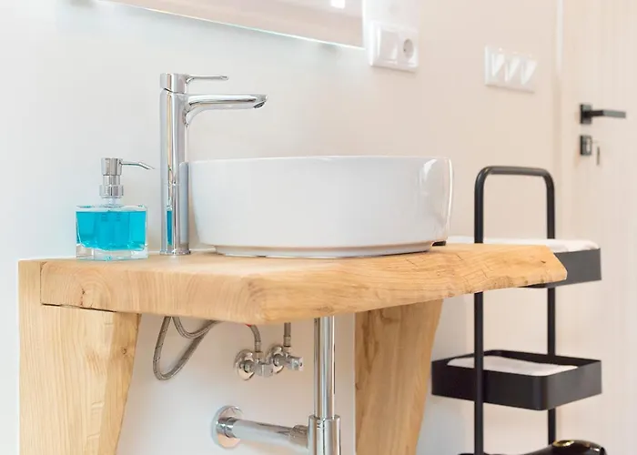 Luz De Viro Landsted *